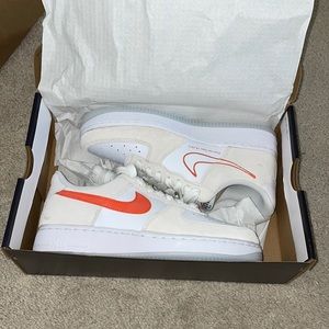 Brand new never worn Nike air force one ‘07 SE. White & tan with orange accents.